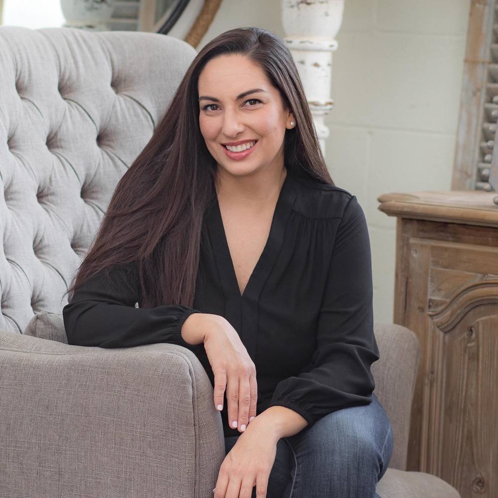 Meet your Posher, Ella